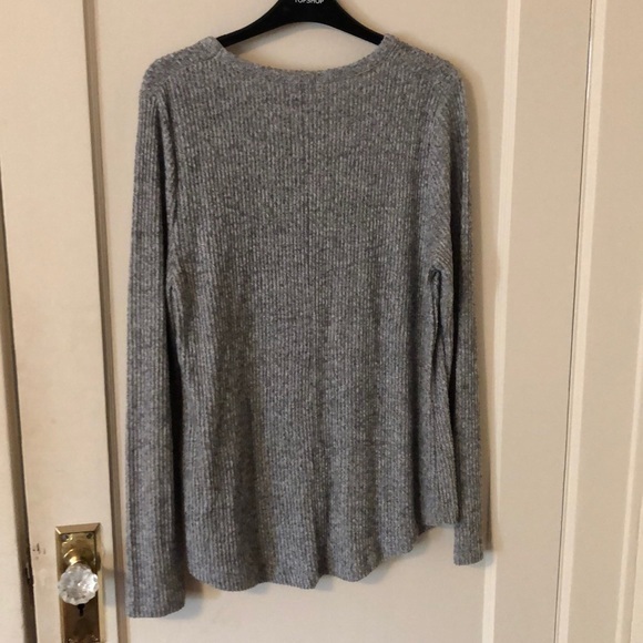 Old Navy Ribbed Sweater - Picture 3 of 4